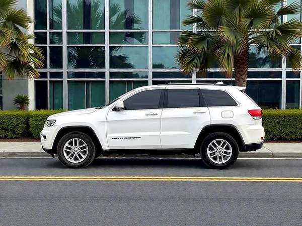 2017 Jeep Grand Cherokee Exclusive - GCC Specs | Original paint
