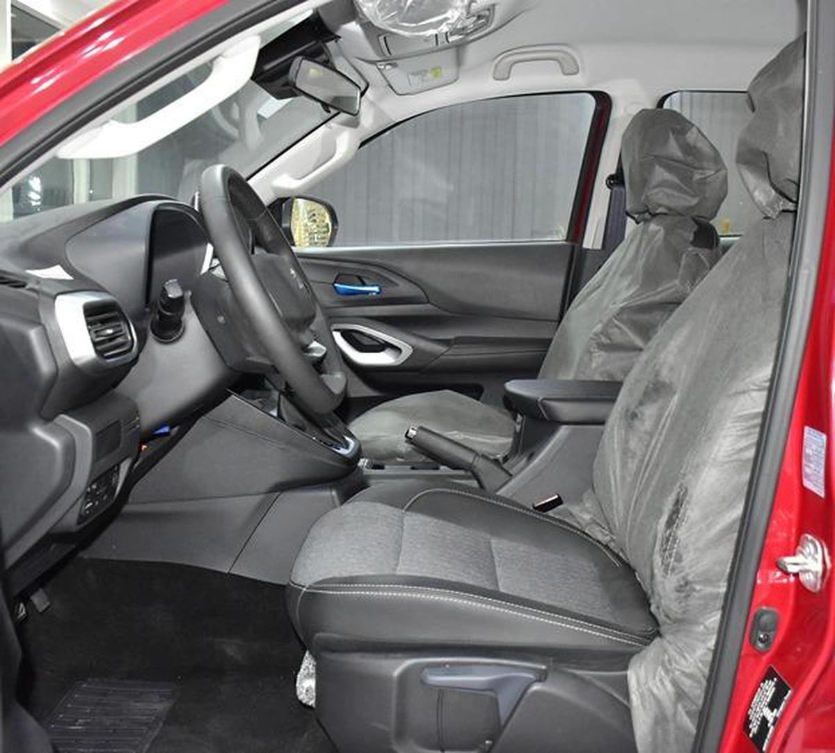 Peugeot Landtrek 4WD ( 2023 Model ) in Red Color GCC Specs-12-12