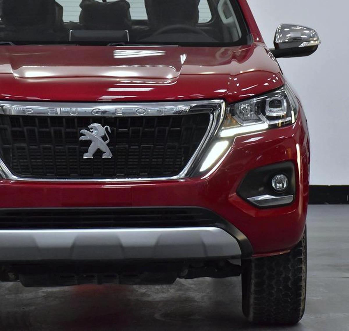 Peugeot Landtrek 4WD ( 2023 Model ) in Red Color GCC Specs-1-1