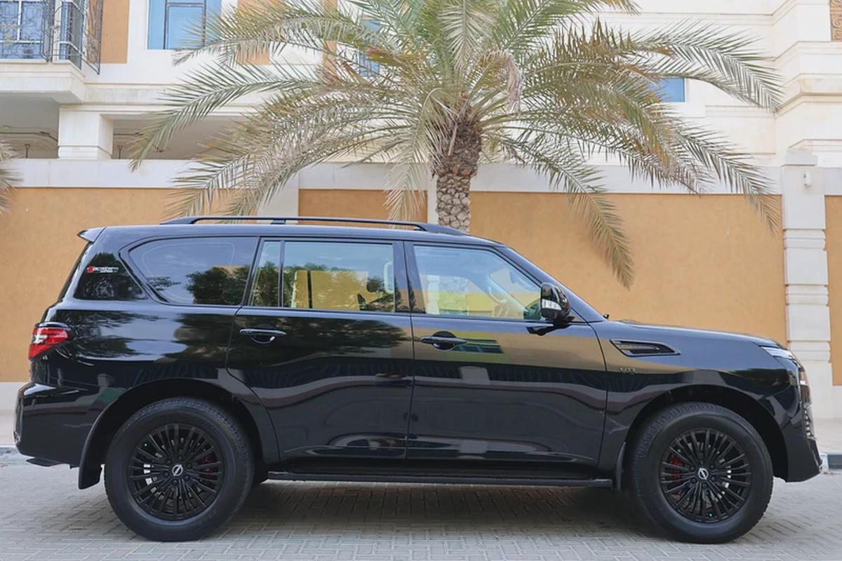 NISSAN Patrol-2024-LE PLATINUM-BLACK EDITION-33000KM-UNDER WARRANTY-GCC SPECS-11-11