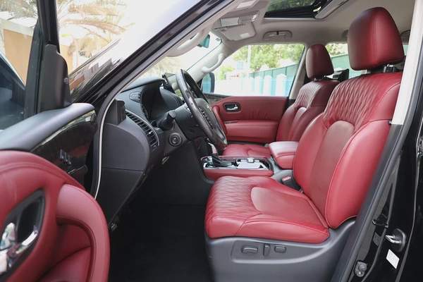 NISSAN Patrol-2024-LE PLATINUM-BLACK EDITION-33000KM-UNDER WARRANTY-GCC SPECS