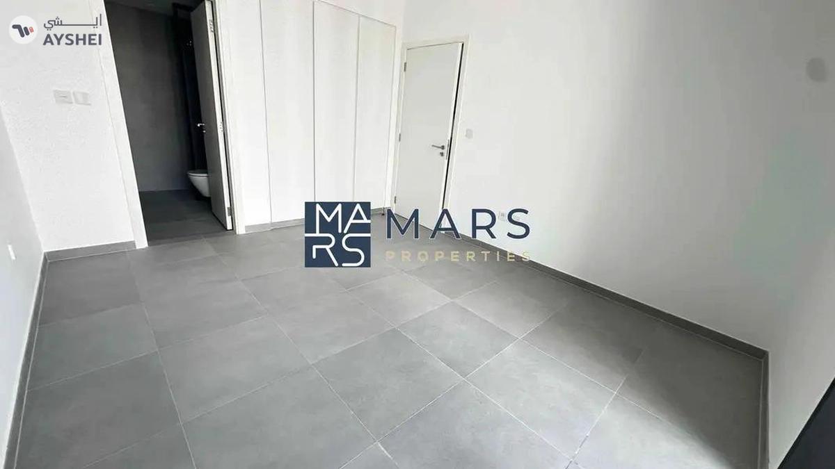 Brand new one bedroom for rent in tiraz 8 for 55,000 AED yearly-13-13