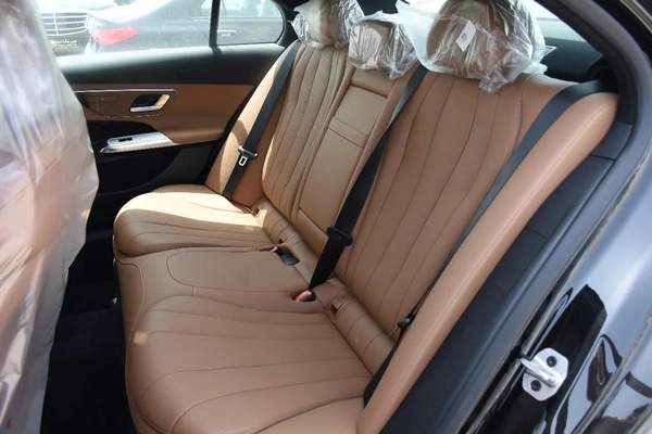 MERCEDES BENZ E200 2025 | BLACK