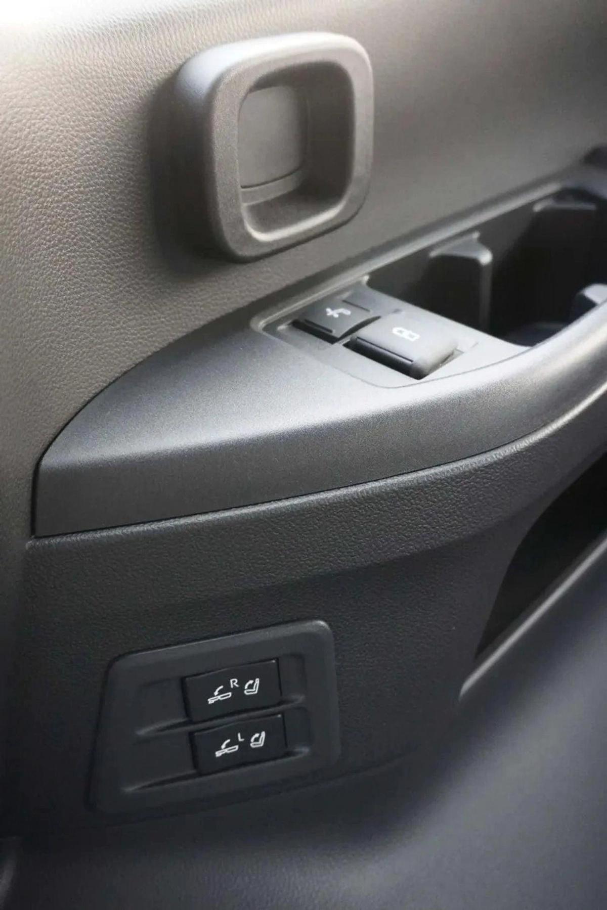 Toyota Land Cruiser GR SPORT DIESEL FULL OPTION 2026-18-18