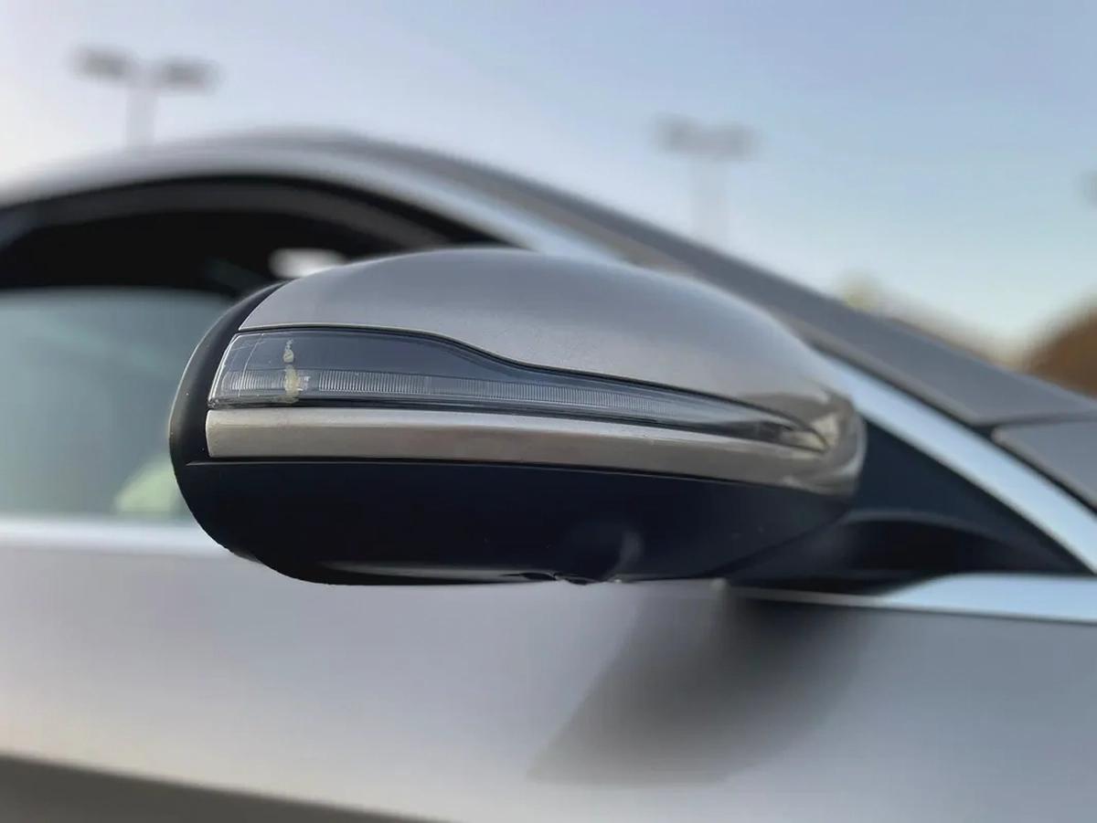 Offer for Mercedes GLC 300 2020 a new car original pen-9-9