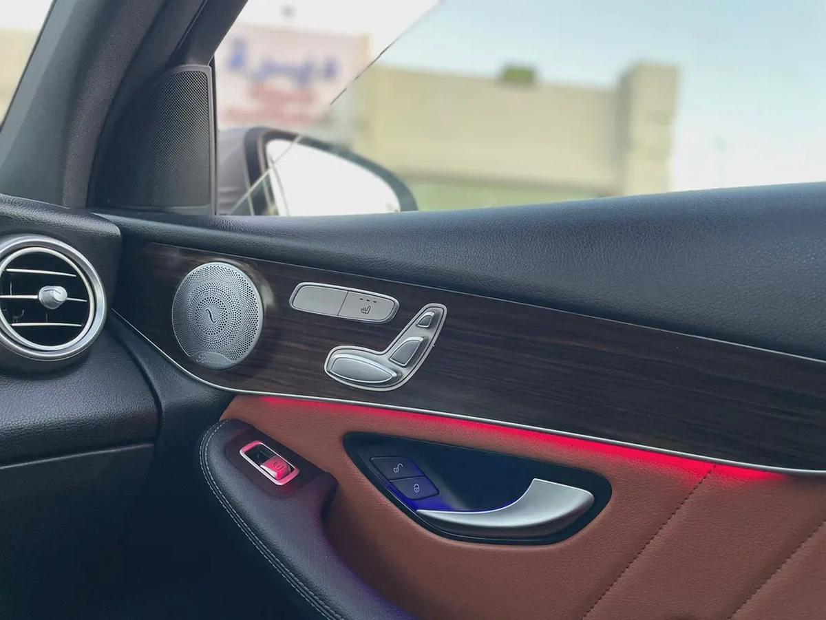 Offer for Mercedes GLC 300 2020 a new car original pen-12-12