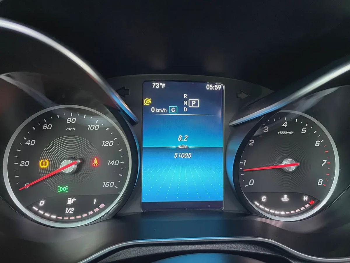 Offer for Mercedes GLC 300 2020 a new car original pen-18-18