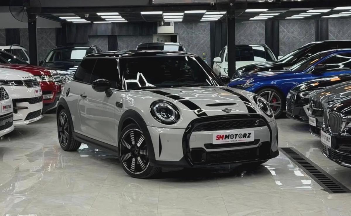 1 Owner | Full Agency Service History | Original Paint | GCC Specs-0-0