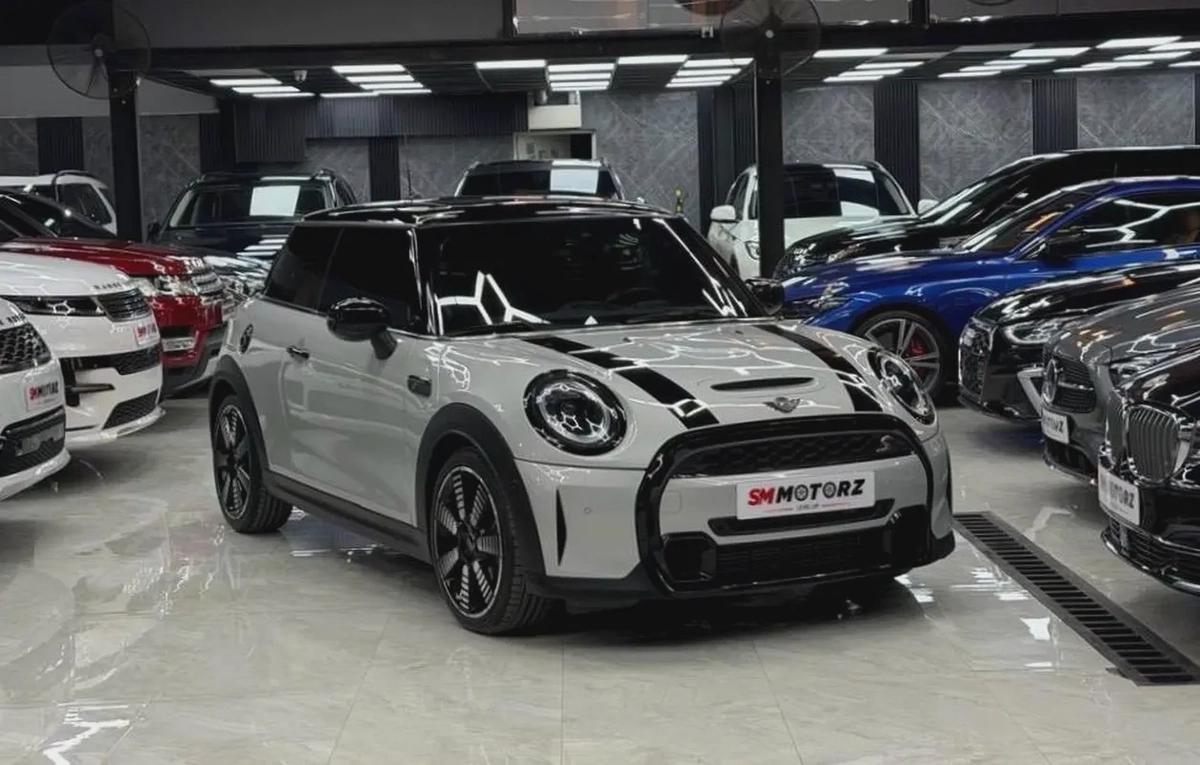 1 Owner | Full Agency Service History | Original Paint | GCC Specs-1-1