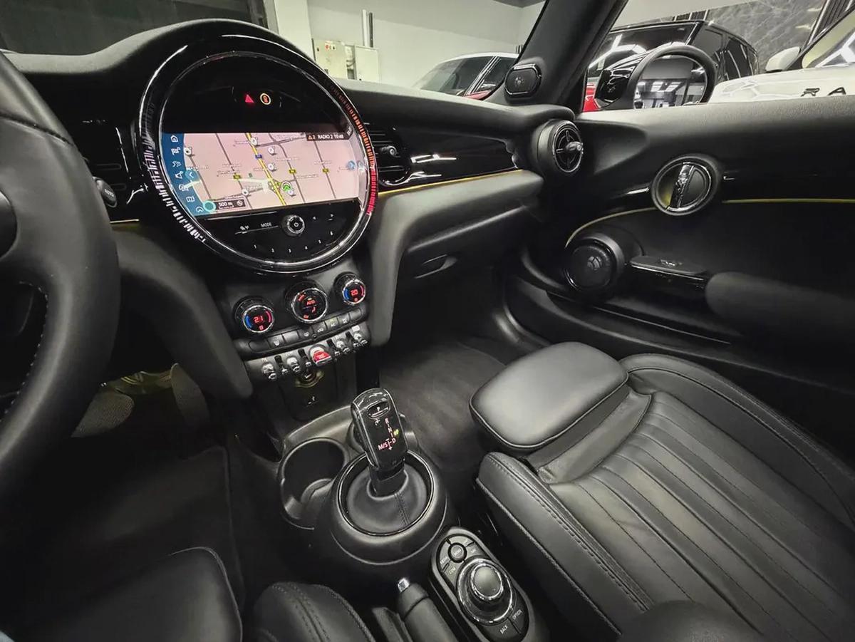 1 Owner | Full Agency Service History | Original Paint | GCC Specs-13-13