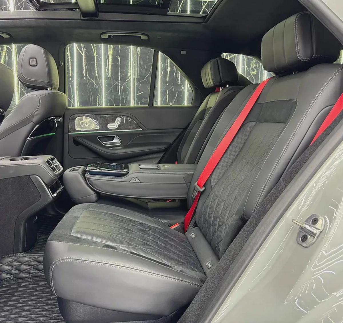 Mercedes-Benz GLE 63 AMG S 2024 GCC specs for 539,000.00 AED-19-19