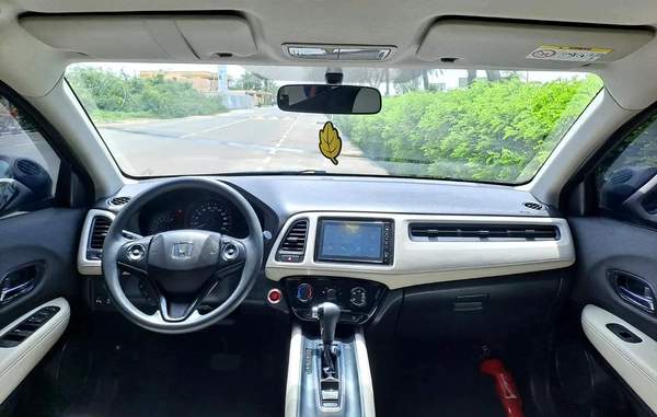 689-MONTHLY | HONDA HR-V 1.8L | GCC SPECS | SUV | CRUISE | CAMERA | ACCIDENT FFREE