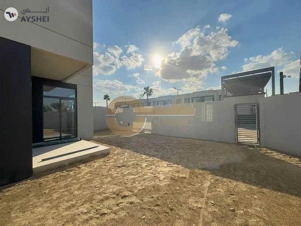 Single Row | Large Plot Size | Premium Unit