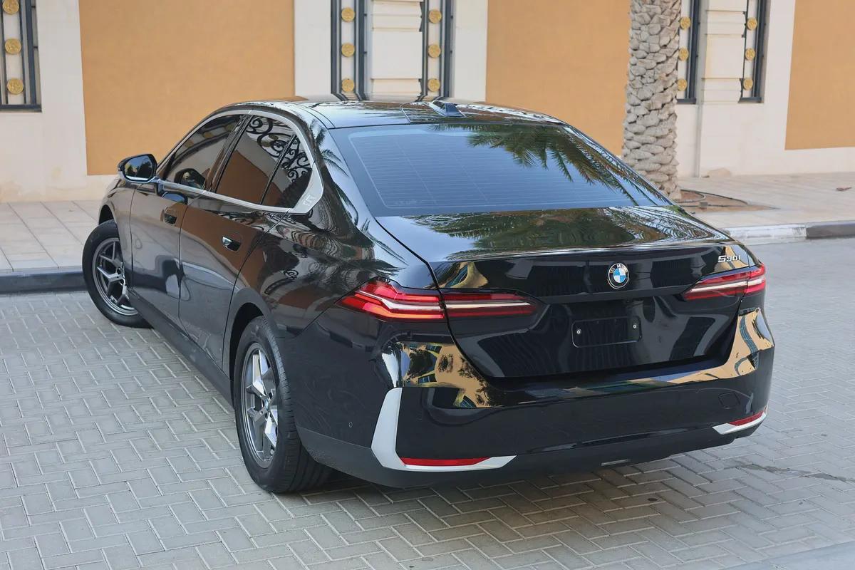 BMW 530I-2025-3000KM-GCC SPECS-UNDER WARRANTY SERVICE -EXCELLENT CONDITION-2-2