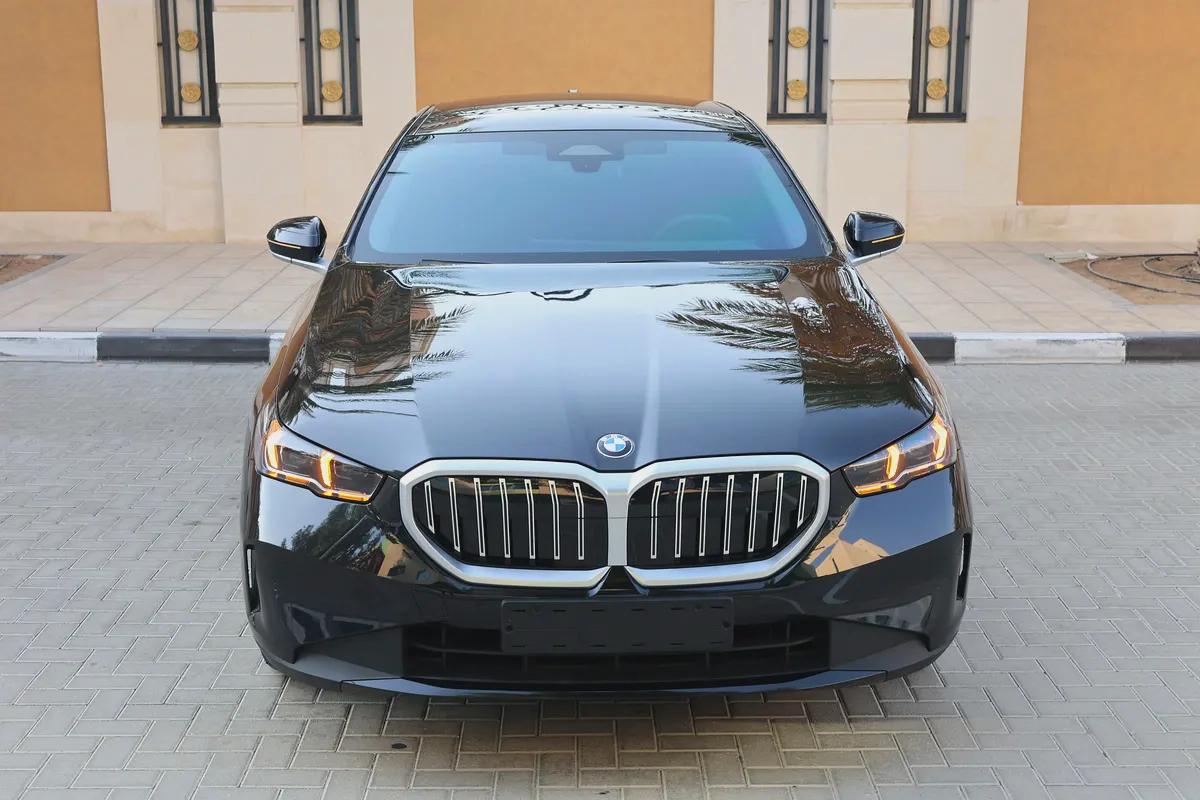 BMW 530I-2025-3000KM-GCC SPECS-UNDER WARRANTY SERVICE -EXCELLENT CONDITION-7-7