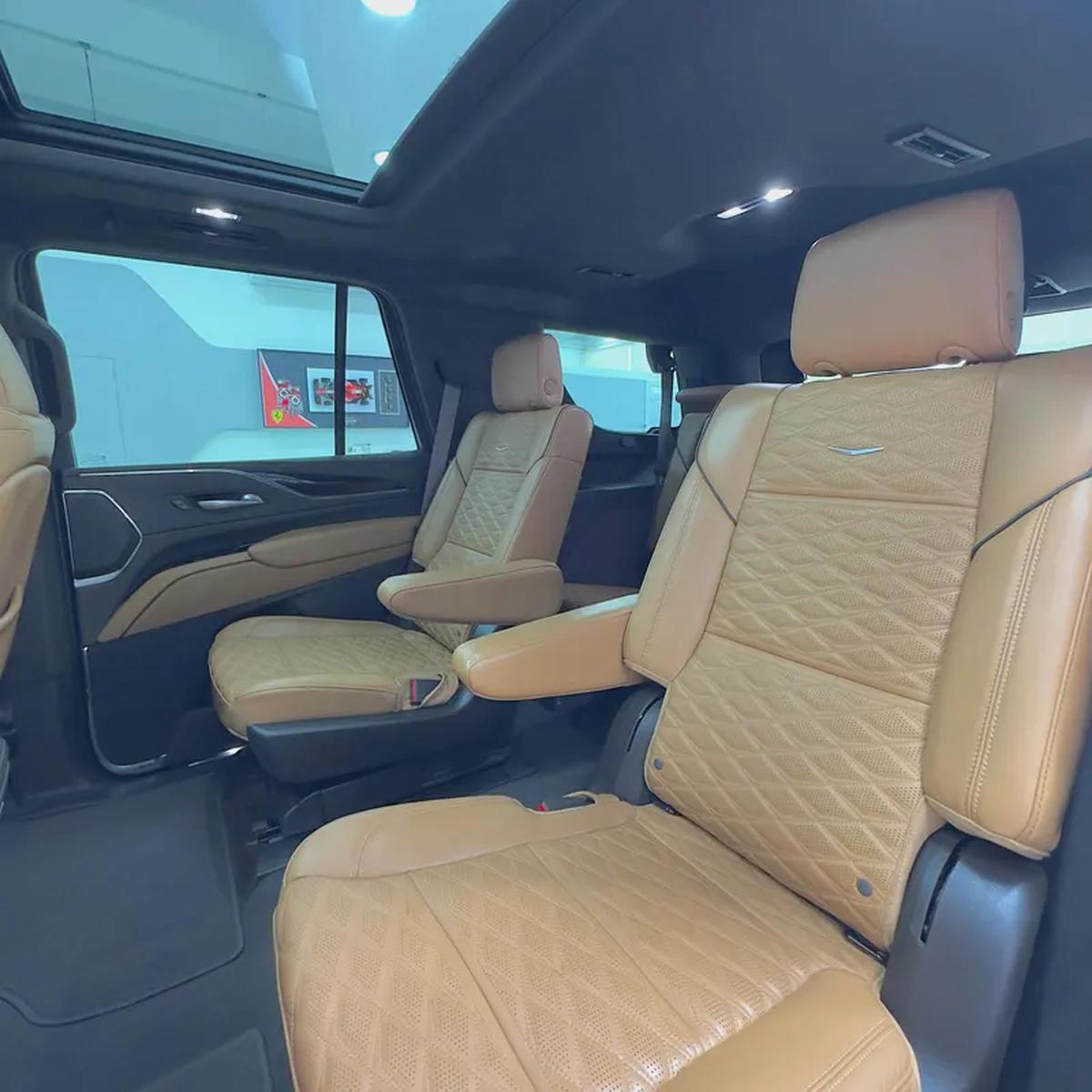 2024 Cadillac Escalade Premium Luxury-10-10