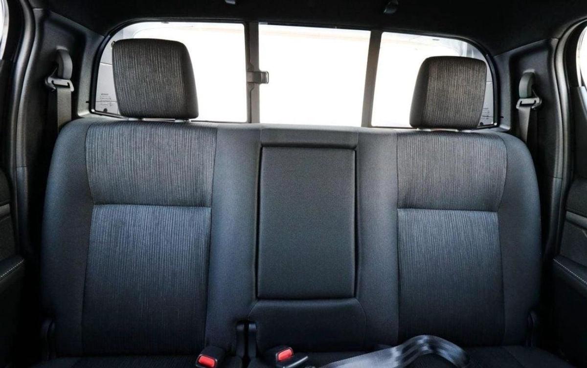 Toyota Hilux Toyota Hilux Adventure 4.0L petrol 2025 in UAE- Black-12-12