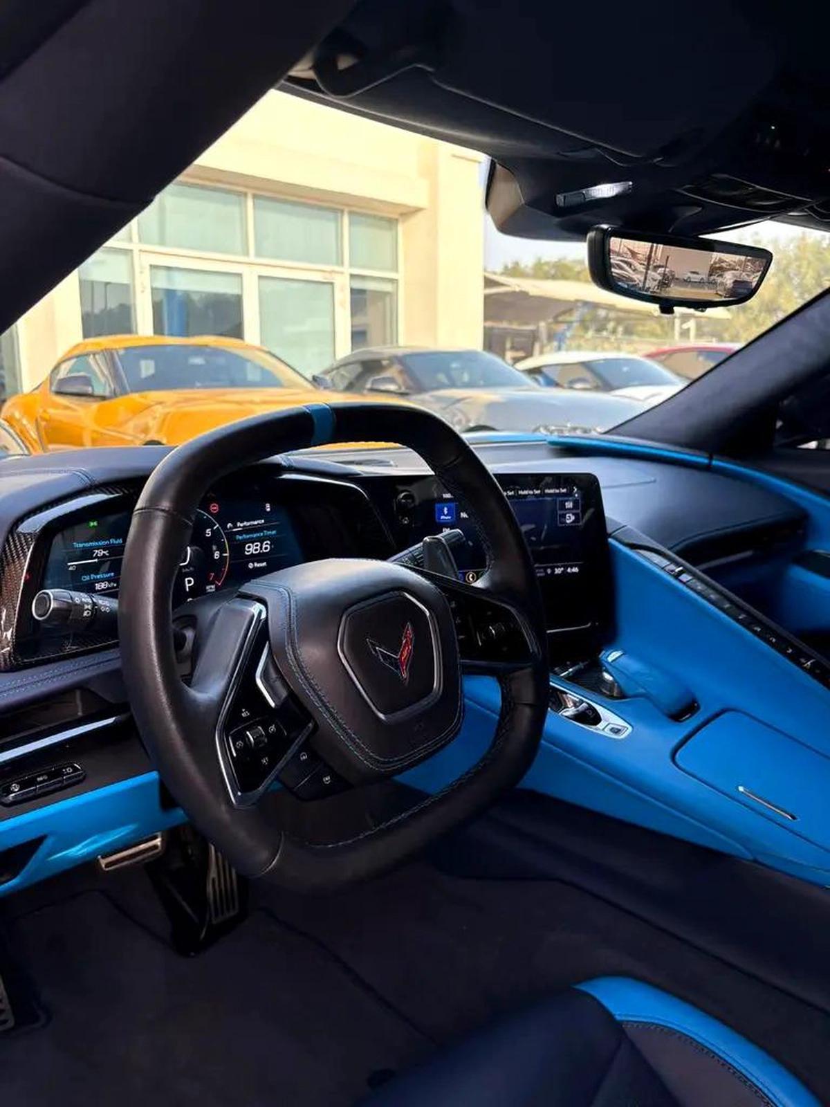 CHEVROLET CORVETTE C8 3LT GCC 2023 70th anniversary Special Order Full Service History (Under Warran-2-2