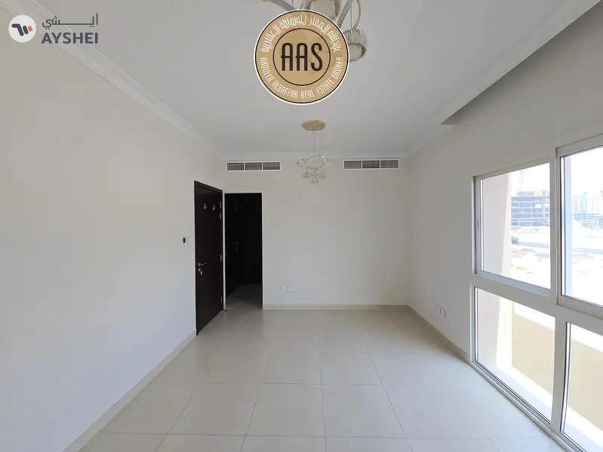 Huge 3bhk villa with maid room 5bathrooms in 265k balcony wardrobes 1parking free-3-3