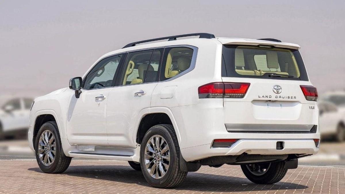 Toyota Land Cruiser (LHD) TOYOTA LAND CRUISER LC300 VXR 3.3D AT MY2025 – WHITE-5-5