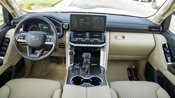 Toyota Land Cruiser (LHD) TOYOTA LAND CRUISER LC300 VXR 3.3D AT MY2025 – WHITE