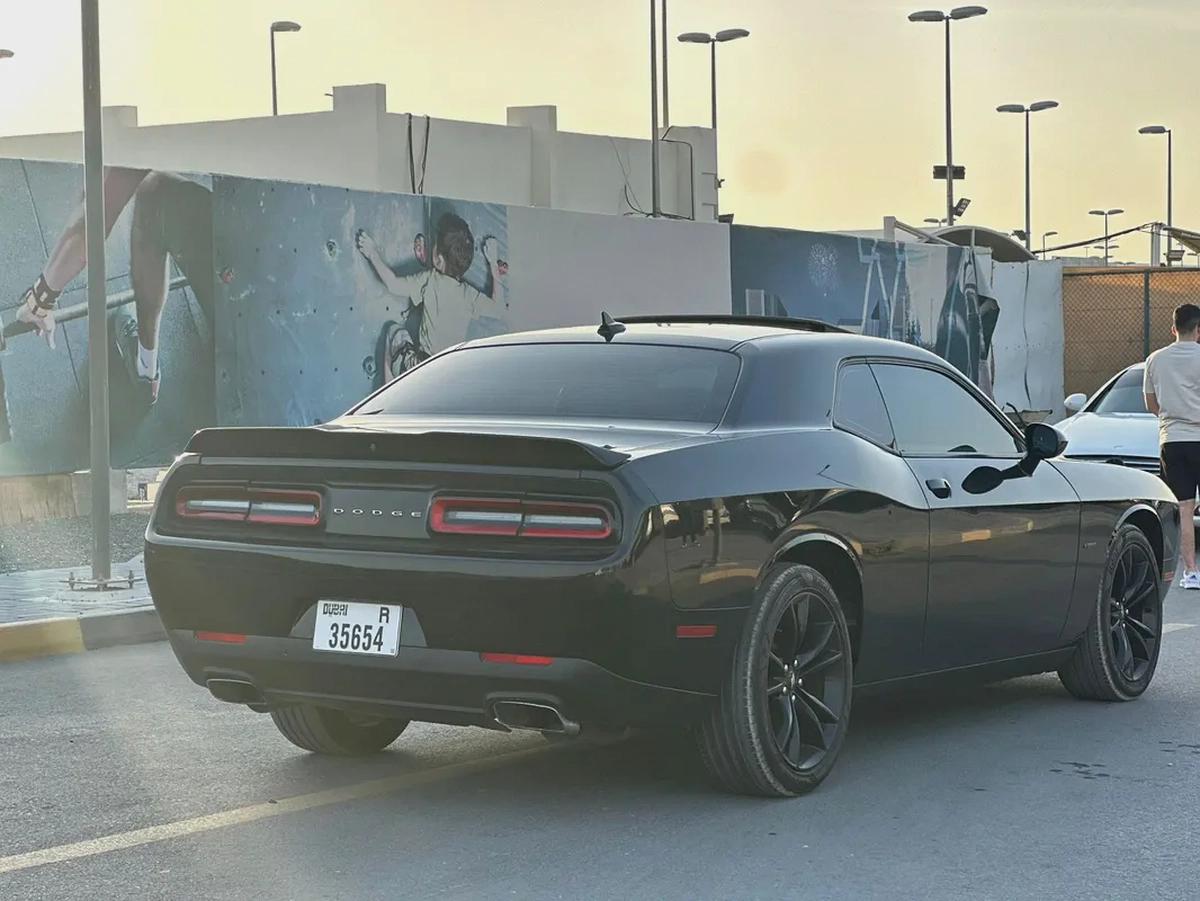 دودج تشالنجر 2018 مواصفات امريكية هيمي 5.7 بحالة جيدة-5-5