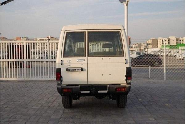 Toyota Land Cruiser 70 Toyota Land Cruiser Hard Top LC78 4.5L 3DOOR V8 Diesel 2024