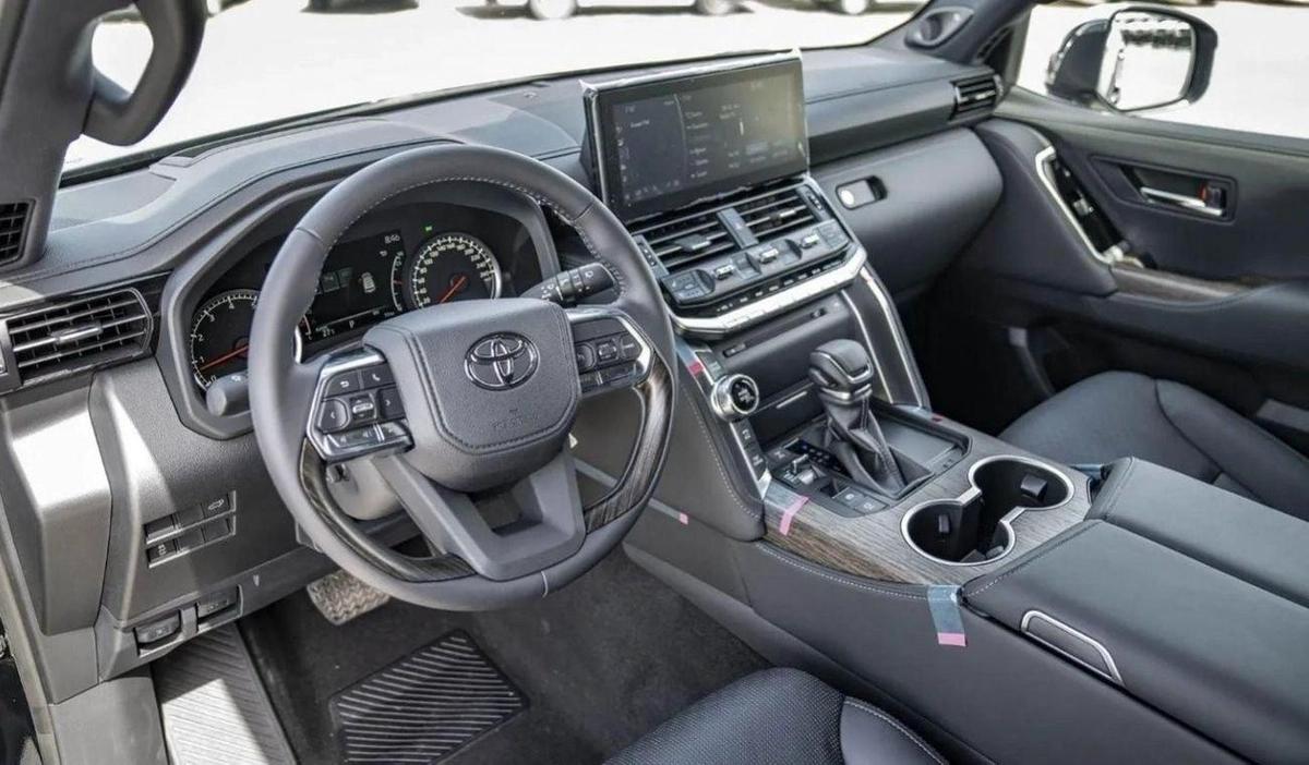 Toyota Land Cruiser TOYOTA LAND CRUISER VXR 3.3L DIESEL FULL OPTION 2024-9-9
