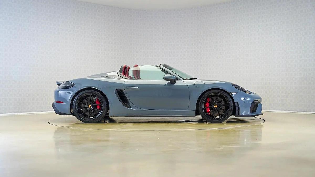 Porsche 718 Spyder RS-9-9