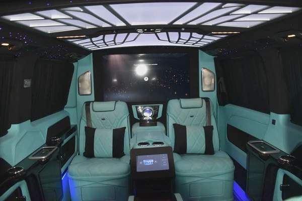 2023 ll Mercedes V300 Diesel ll Maybach Upgraded ll