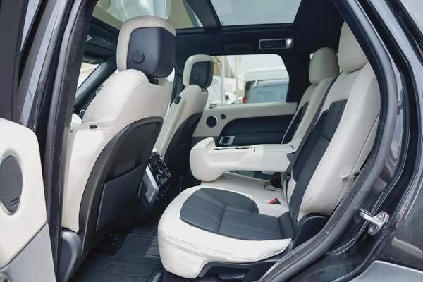 Land Rover Range Rover Sport HST 2021 - - Excellent Condition