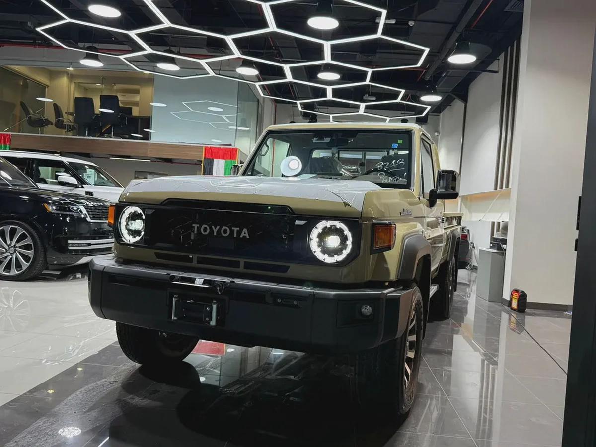 TOYOTA LC79 AT SC 4.0L FULL 2025YM تويوتا بيك اب غماره بنزين فل-1-1