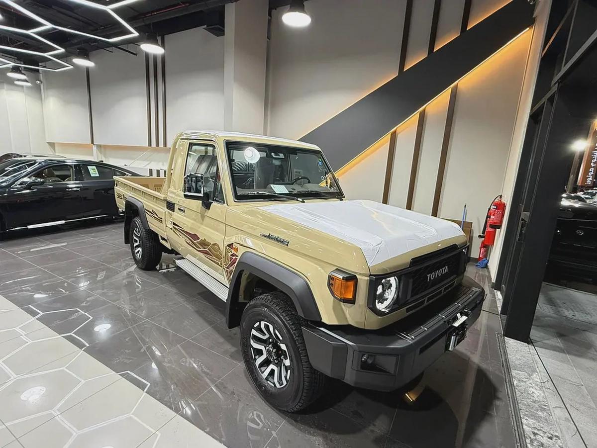 TOYOTA LC79 AT SC 4.0L FULL 2025YM تويوتا بيك اب غماره بنزين فل-2-2