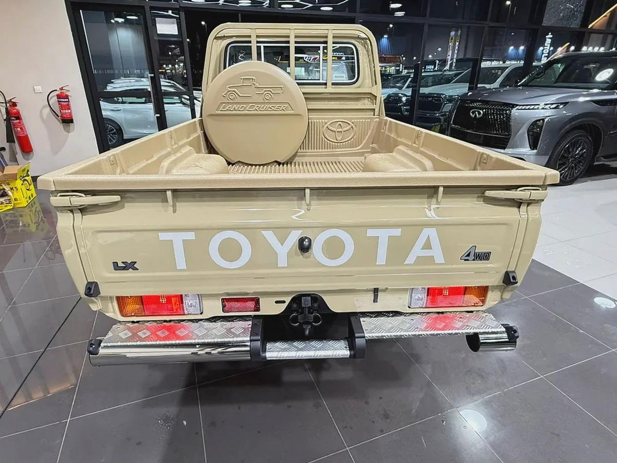 TOYOTA LC79 AT SC 4.0L FULL 2025YM تويوتا بيك اب غماره بنزين فل-4-4
