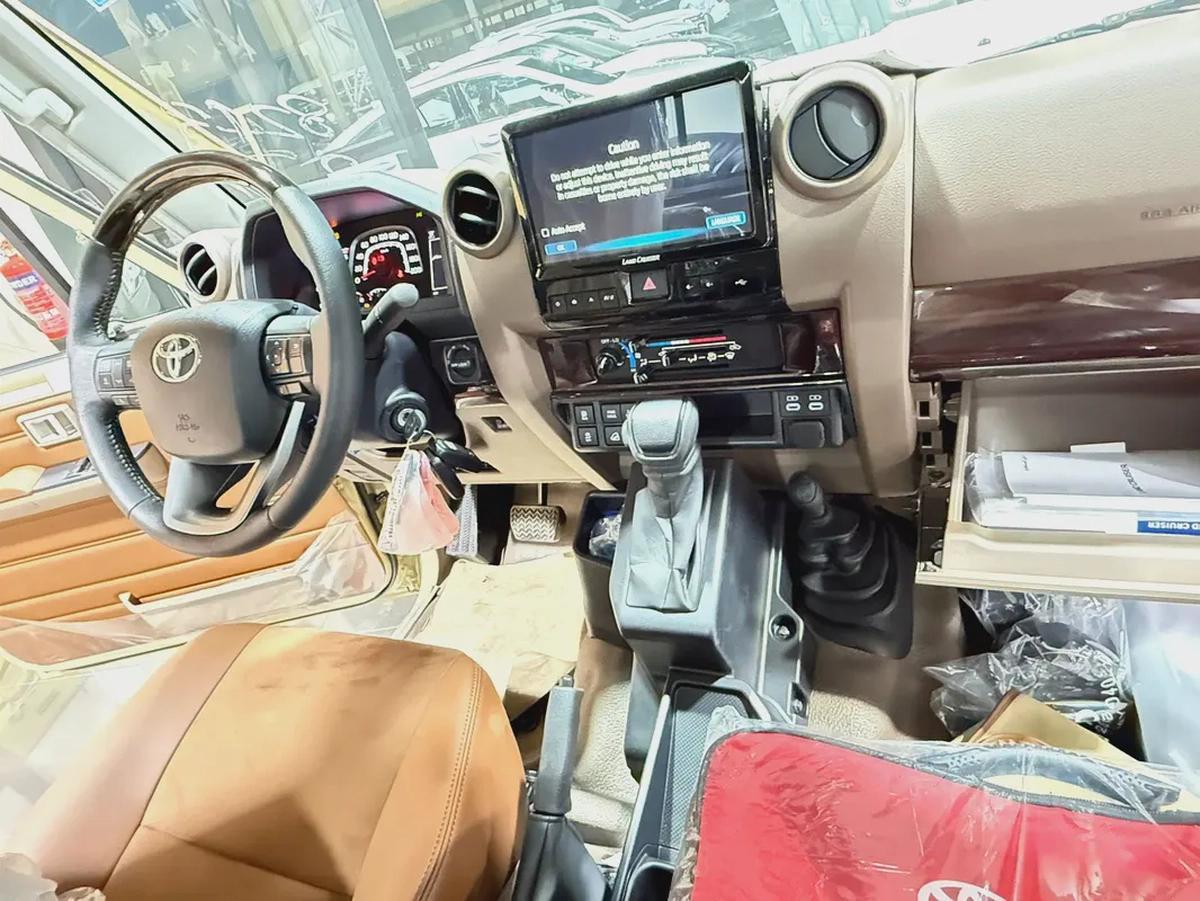 TOYOTA LC79 AT SC 4.0L FULL 2025YM تويوتا بيك اب غماره بنزين فل-6-6