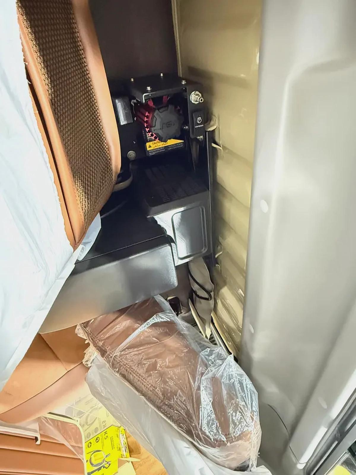 TOYOTA LC79 AT SC 4.0L FULL 2025YM تويوتا بيك اب غماره بنزين فل-8-8