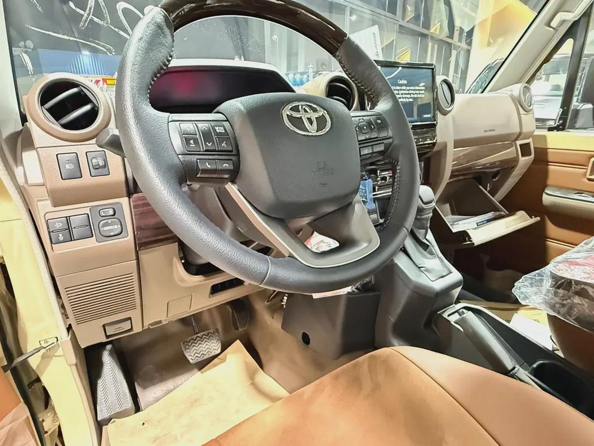TOYOTA LC79 AT SC 4.0L FULL 2025YM تويوتا بيك اب غماره بنزين فل-14-14