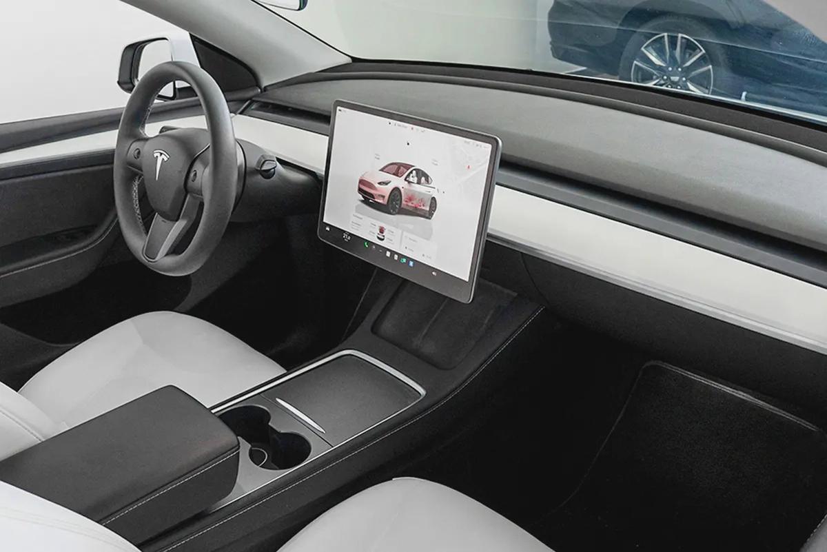 2,461 AED / 60 month’s | 0% DP | 2023 Tesla Model Y Long Range Dual Motor / Tesla Warranty-10-10