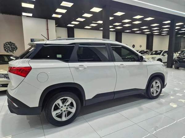 Chevrolet Captiva Gcc Mid option