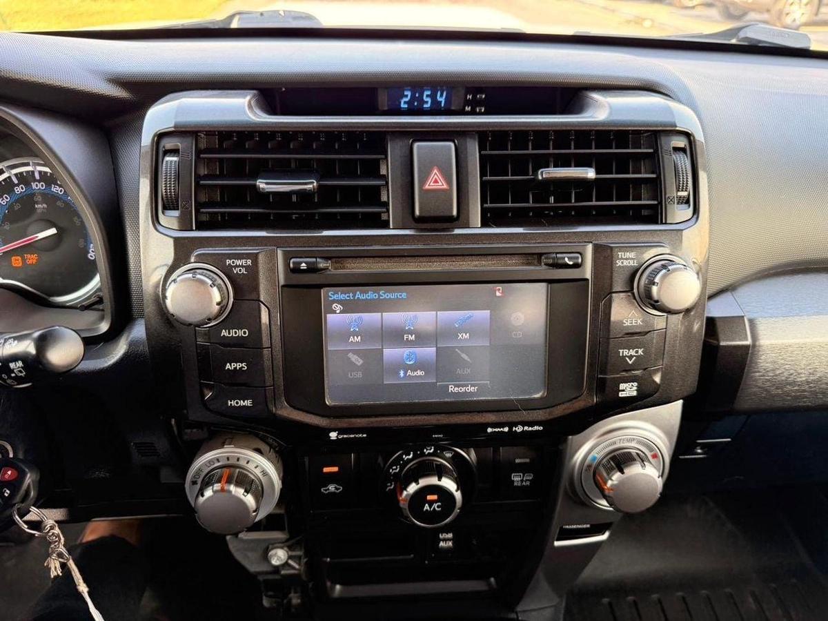 Toyota 4Runner TRD PRO Full option 4.0L with Off Road mode-6-6