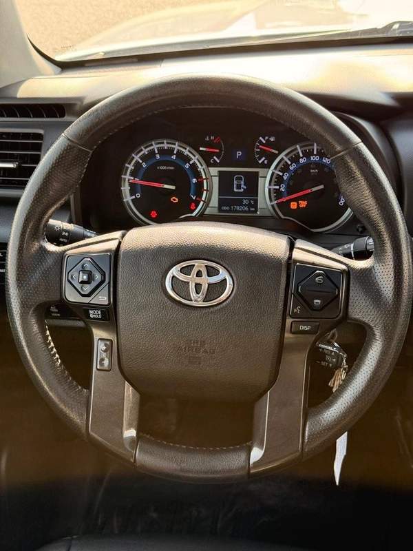 Toyota 4Runner TRD PRO Full option 4.0L with Off Road mode