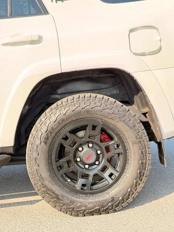 Toyota 4Runner TRD PRO Full option 4.0L with Off Road mode