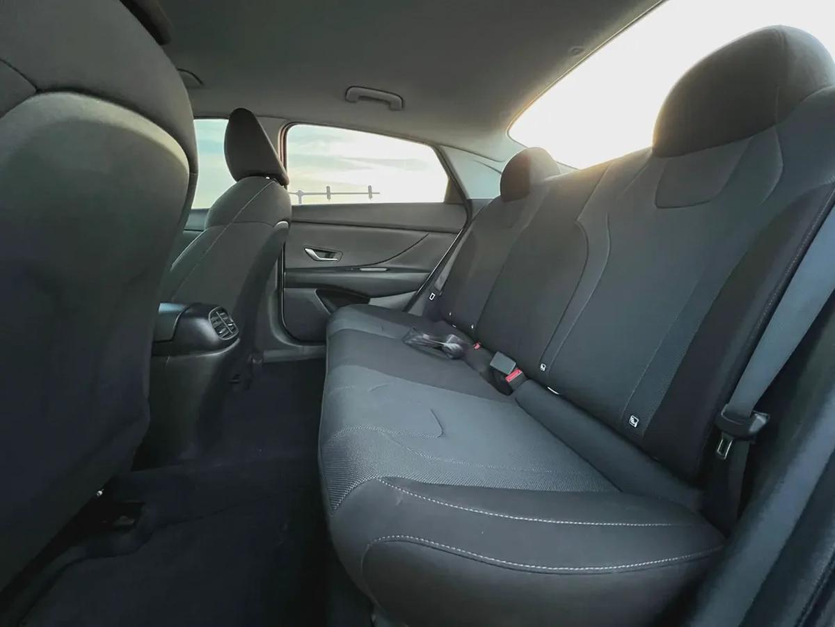 Hyundai Elantra 1.6L 2023 GCC Specs_ Perfect Conditions-10-10