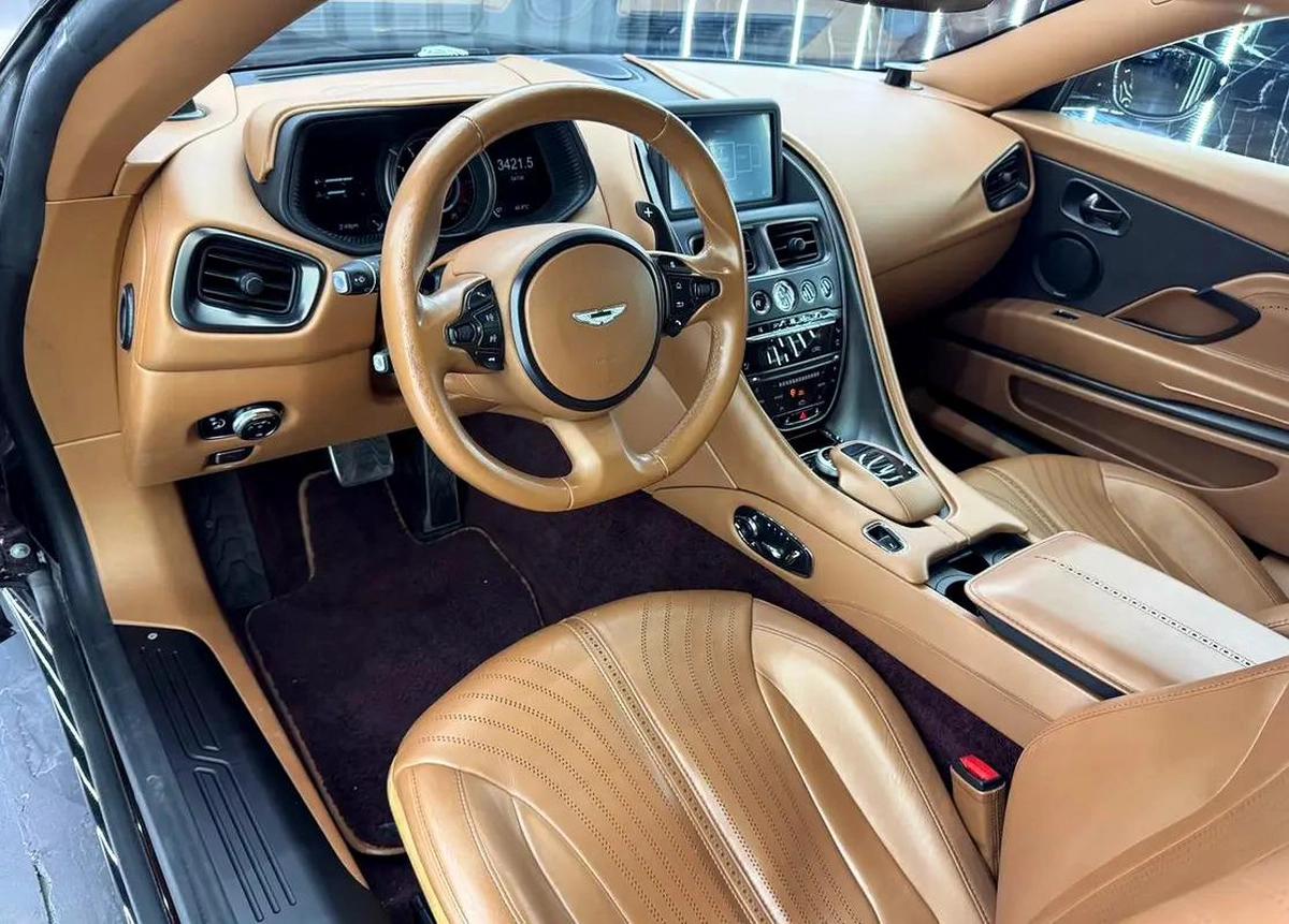 Low Mileage | GCC | Aston Martin Service History-5-5