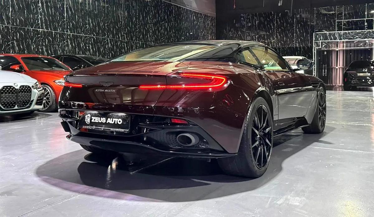 Low Mileage | GCC | Aston Martin Service History-14-14