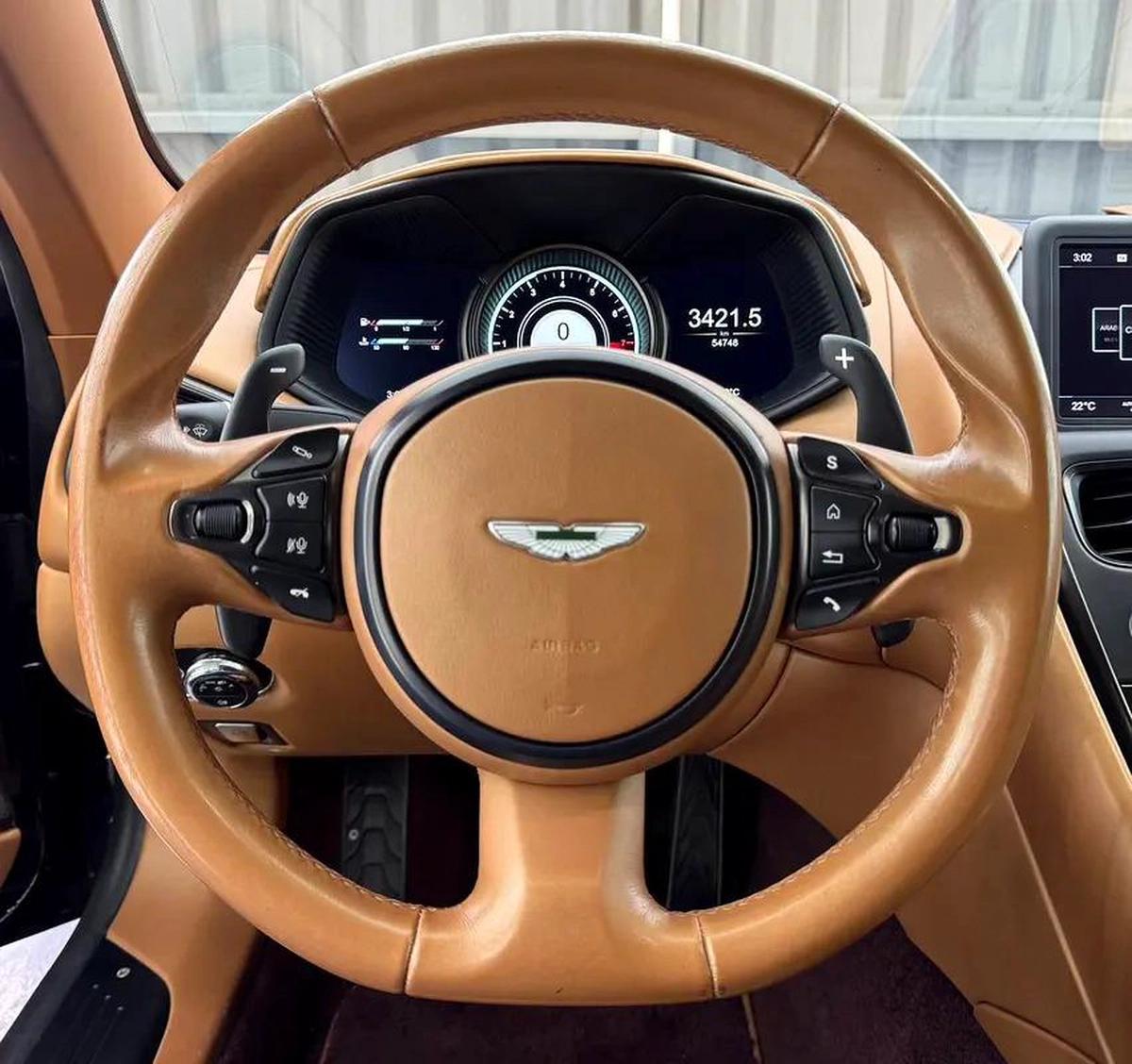 Low Mileage | GCC | Aston Martin Service History-10-10