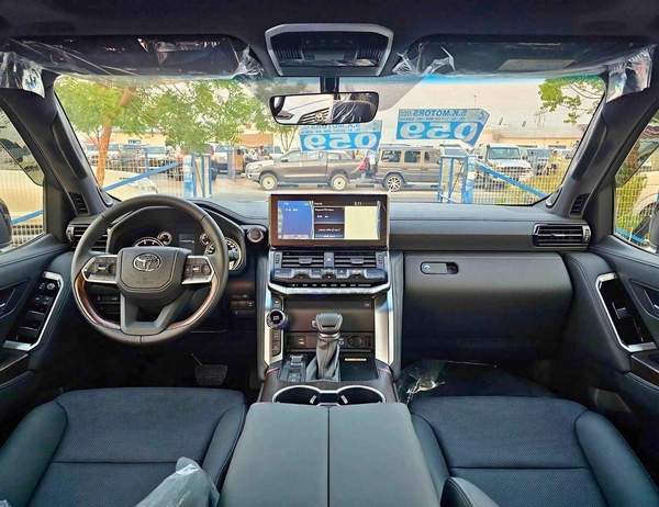 Toyota Land Cruiser GXR 3.3 Diesel TWIN TURBO | FULL OPTION | JBL Speakers (CODE # GXR)