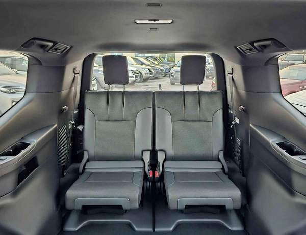 Toyota Land Cruiser GXR 3.3 Diesel TWIN TURBO | FULL OPTION | JBL Speakers (CODE # GXR)