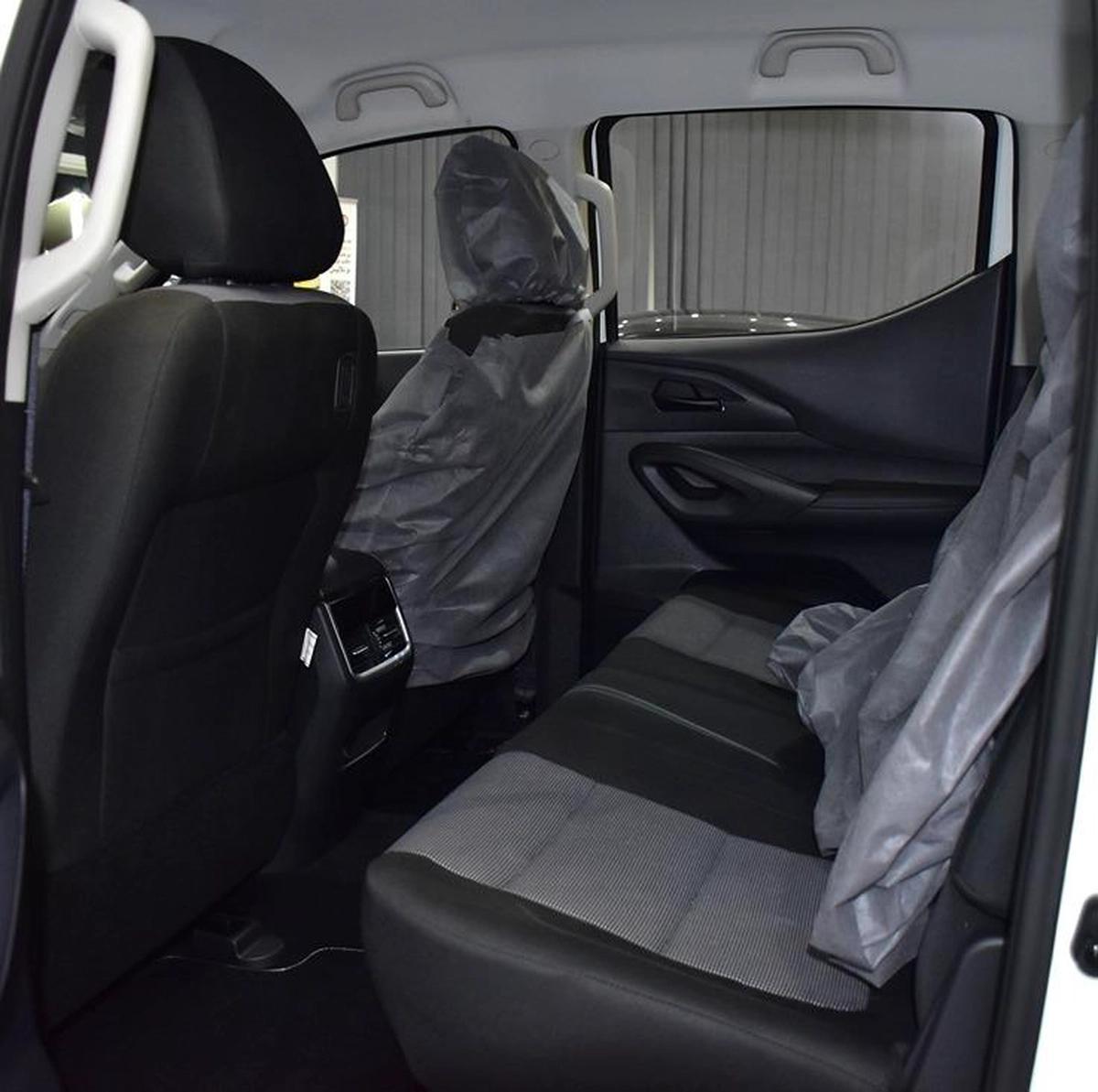 Peugeot Landtrek ( 2023 Model ) in White Color GCC Specs-4-4