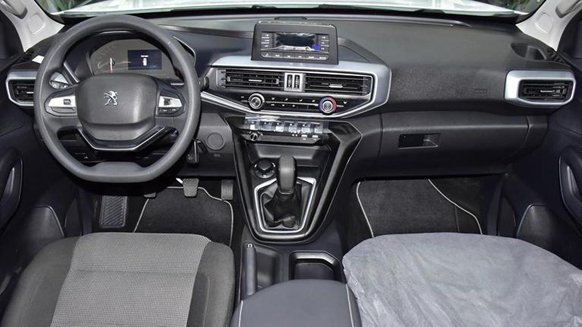 Peugeot Landtrek ( 2023 Model ) in White Color GCC Specs-6-6